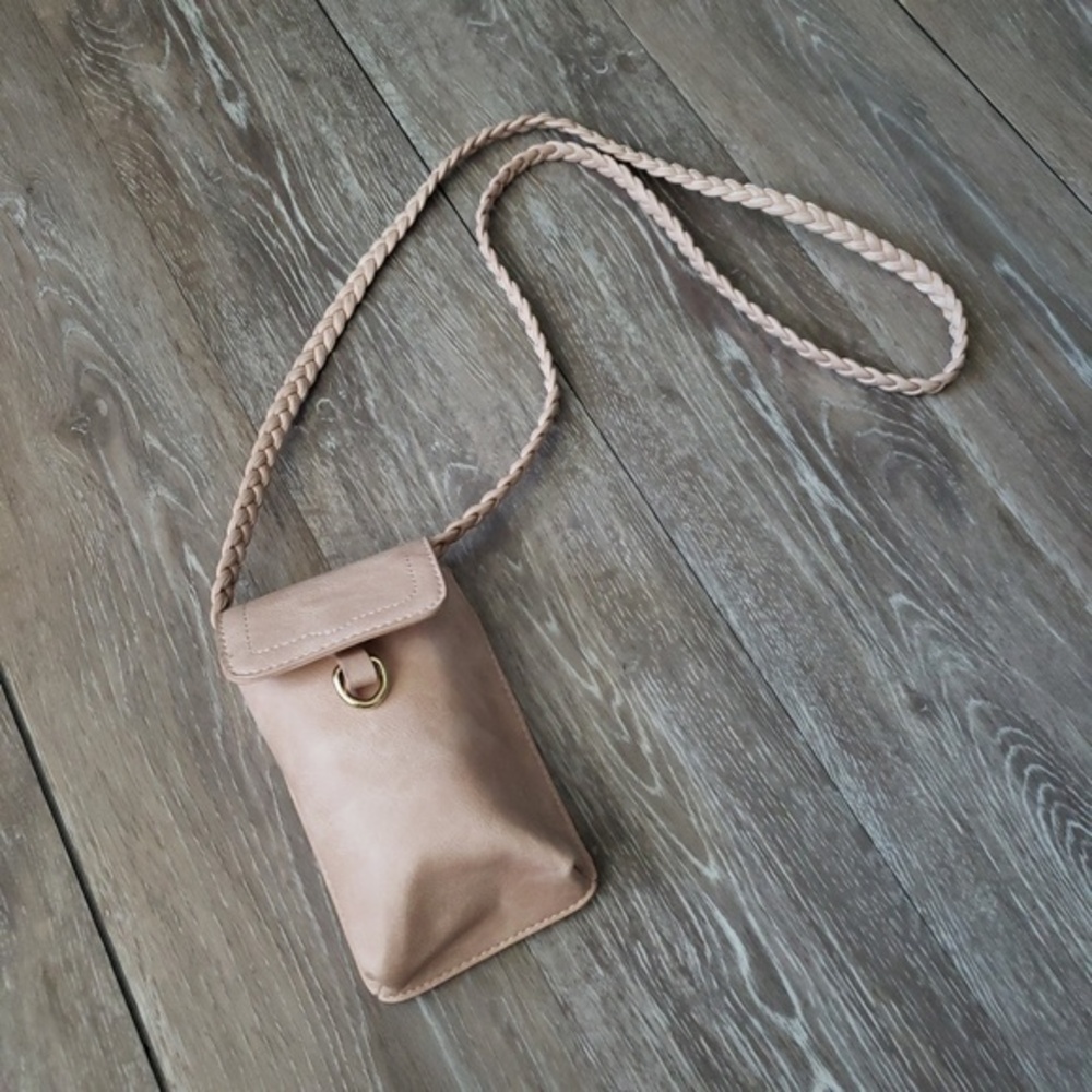 Light pink cell‎ phone crossbody purse